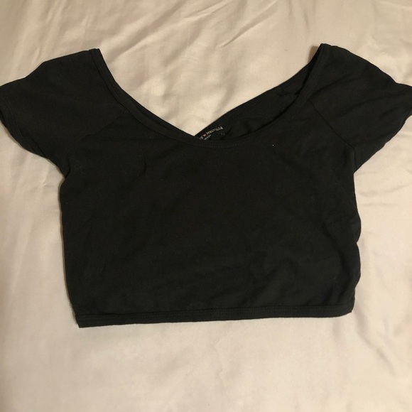 Brandy Melville crop top - Picture 1 of 3